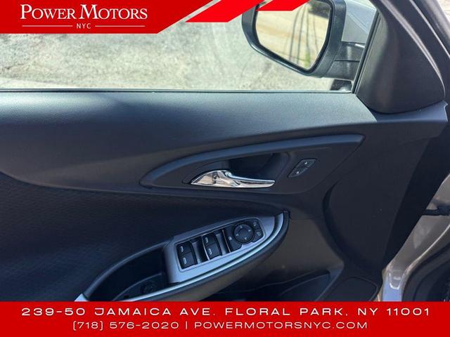 Photo of 2022 Mineral Gray Metallic Chevrolet Malibu
