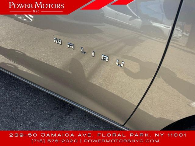 Photo of 2022 Mineral Gray Metallic Chevrolet Malibu