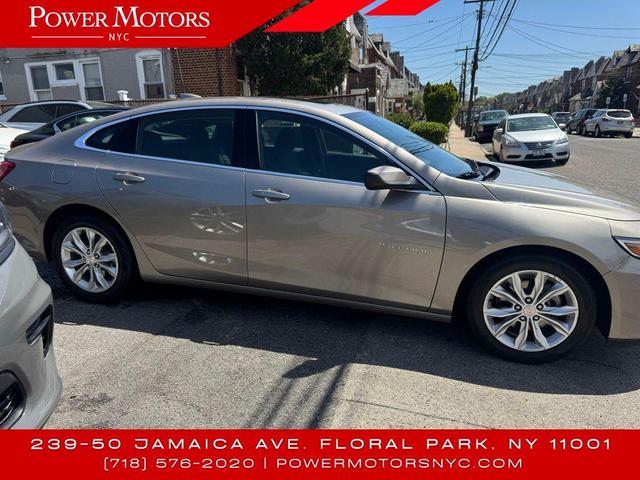 Photo of 2022 Mineral Gray Metallic Chevrolet Malibu