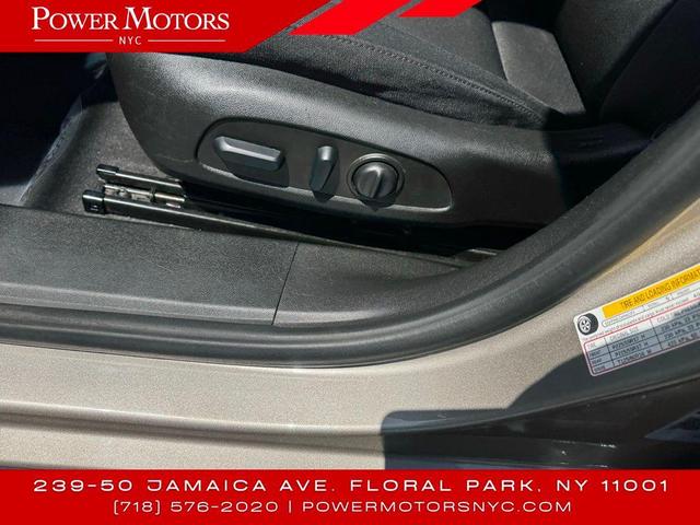 Photo of 2022 Mineral Gray Metallic Chevrolet Malibu