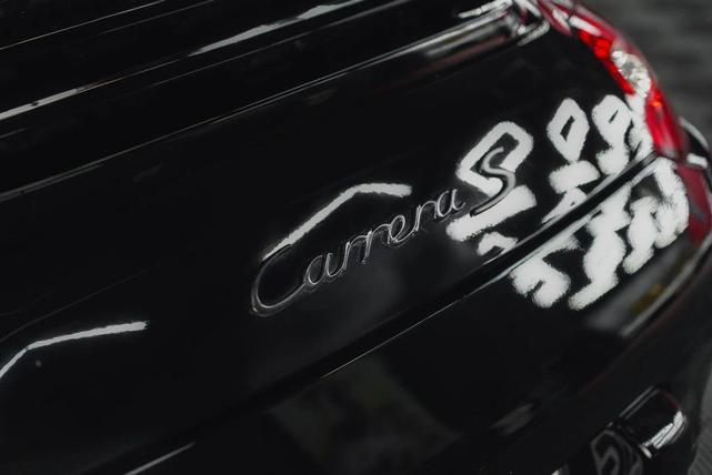 Photo of 2009 Black Porsche 911