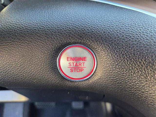 Photo of 2021 Platinum White Pearl Acura TLX