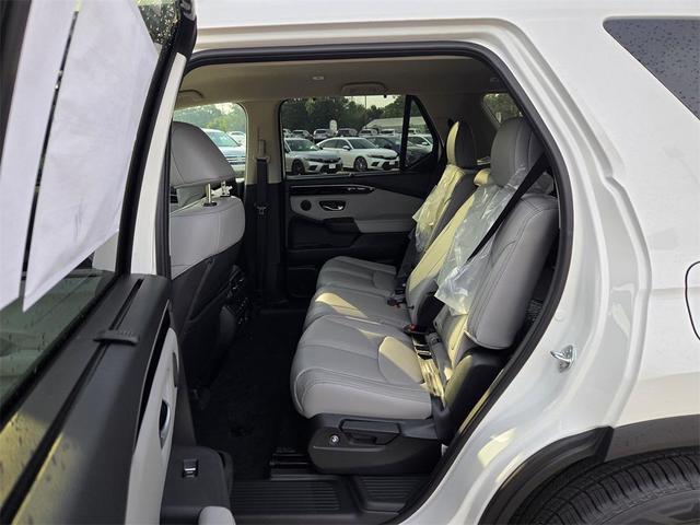 Photo of 2025 Platinum White Honda Pilot