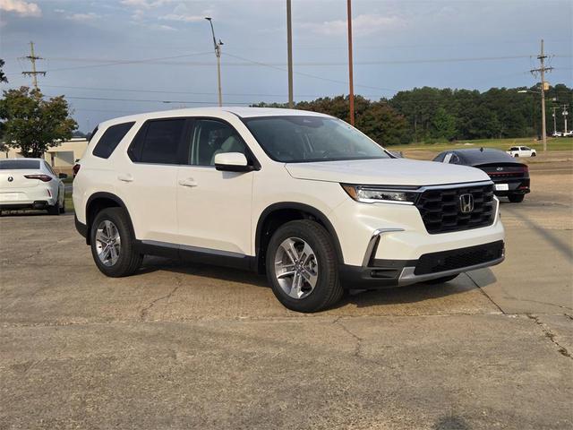 Photo of 2025 Platinum White Honda Pilot