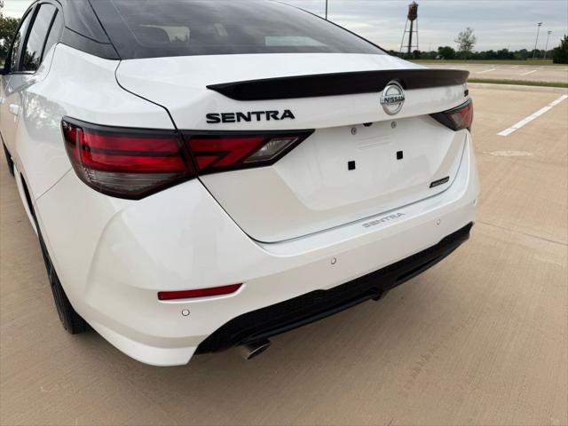 Photo of 2023 White Nissan Sentra