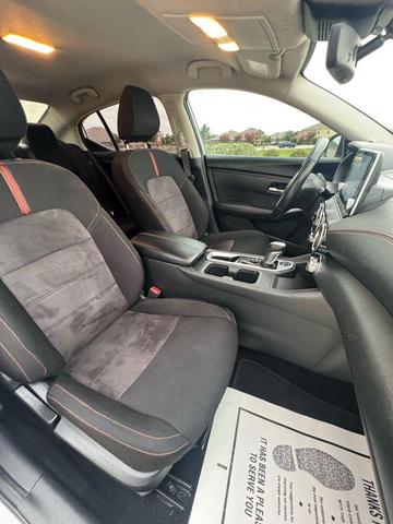 Photo of 2023 White Nissan Sentra
