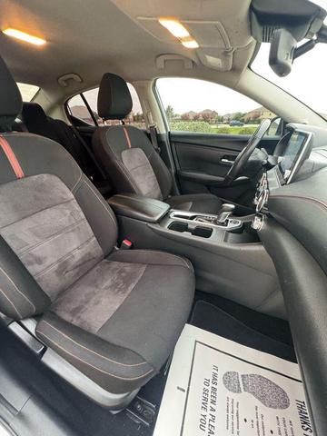 Photo of 2023 White Nissan Sentra