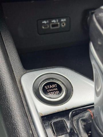 Photo of 2023 White Nissan Sentra