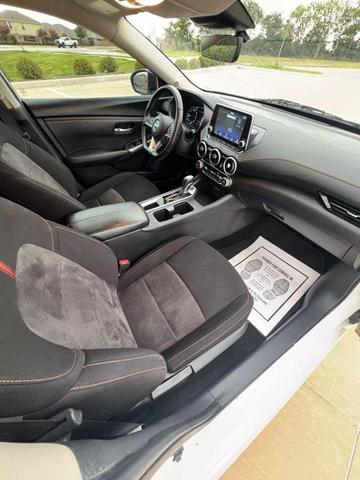 Photo of 2023 White Nissan Sentra