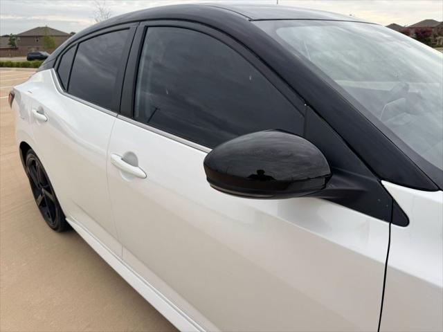Photo of 2023 White Nissan Sentra