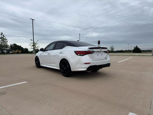 Photo of 2023 White Nissan Sentra