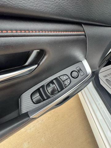 Photo of 2023 White Nissan Sentra
