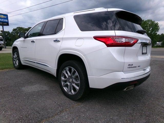 Photo of 2021 Iridescent Pearl Tricoat Chevrolet Traverse