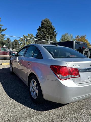 Photo of 2015 Silver Ice Metallic Chevrolet Cruze