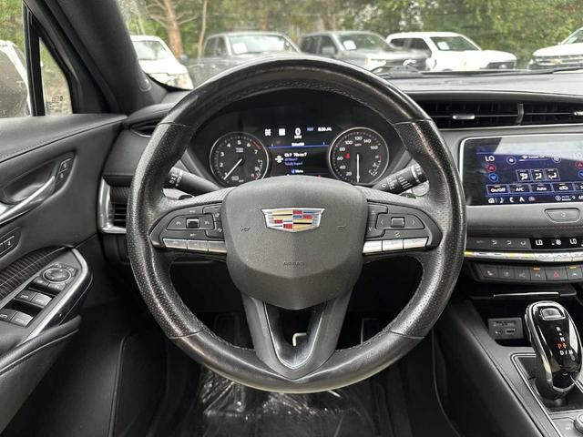 Photo of 2022 Latte Cadillac XT4