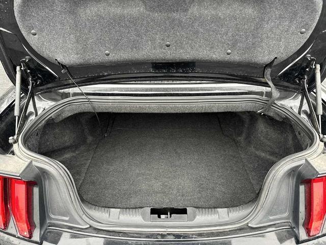 Photo of 2022 Shadow Black Ford Mustang