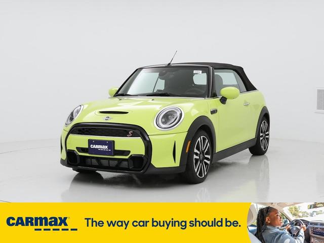 Photo of 2024 Green MINI Convertible