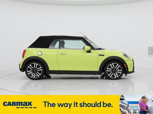 Photo of 2024 Green MINI Convertible