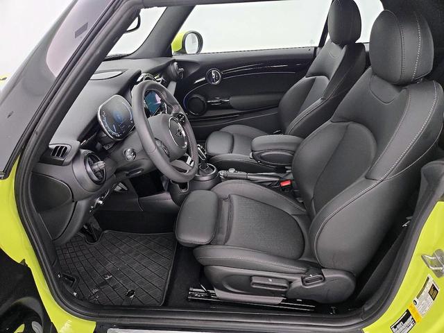 Photo of 2024 Green MINI Convertible