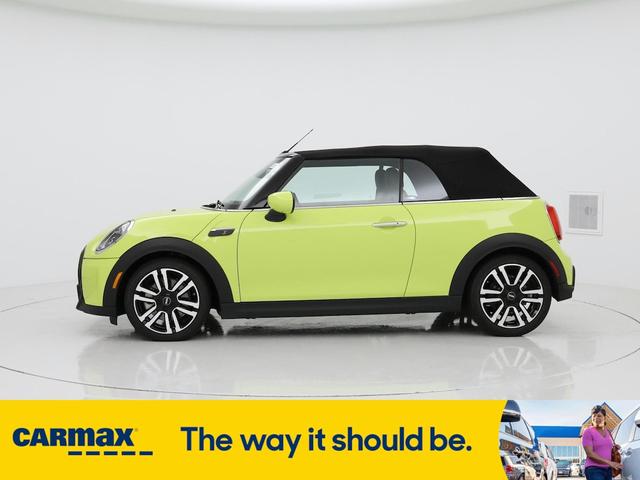 Photo of 2024 Green MINI Convertible