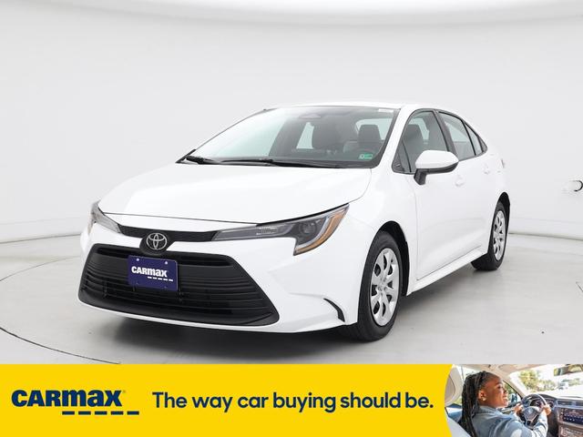 Photo of 2024 White Toyota Corolla