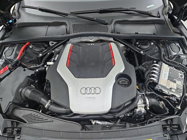 Photo of 2019 Black Audi S5