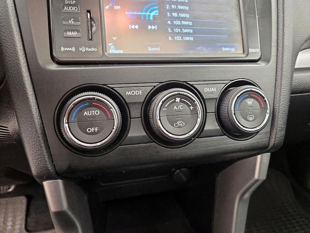 Photo of 2015 Silver Subaru Forester
