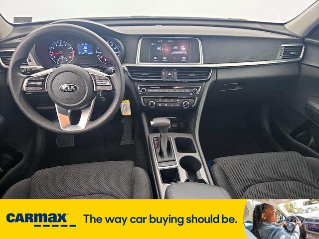 Photo of 2019 White Kia Optima