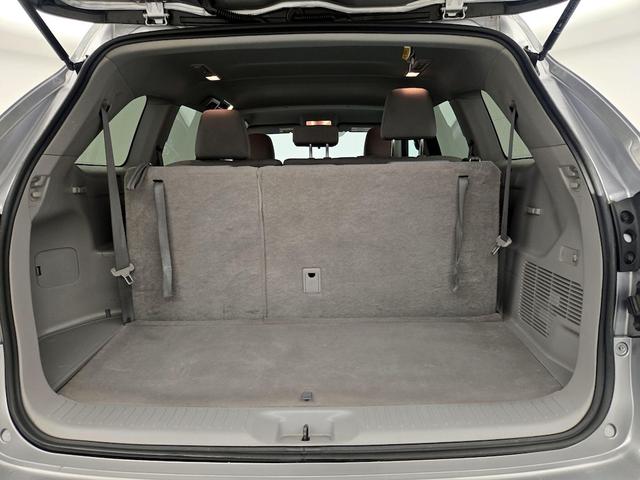 Photo of 2016 Silver Toyota Highlander