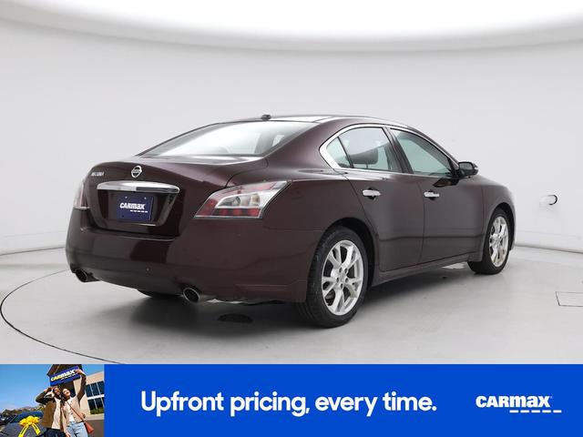Photo of 2014 Burgundy Nissan Maxima