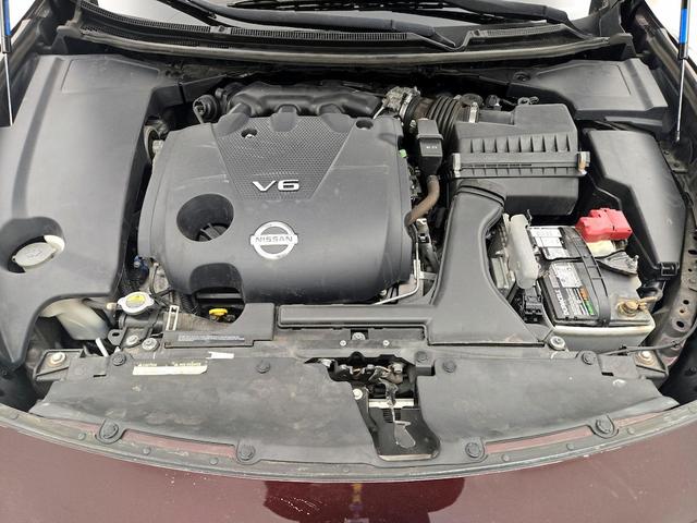 Photo of 2014 Burgundy Nissan Maxima