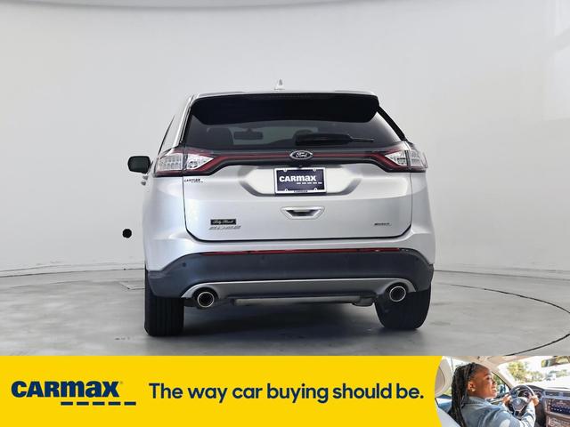 Photo of 2015 Silver Ford Edge