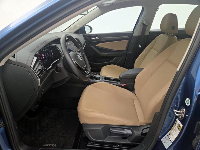 Photo of 2019 Blue Volkswagen Jetta
