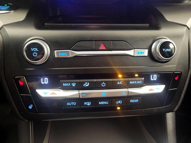 Photo of 2020 Black Ford Explorer