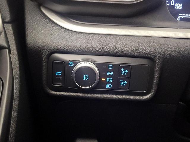 Photo of 2020 Black Ford Explorer