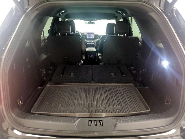 Photo of 2020 Black Ford Explorer