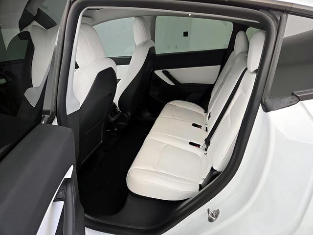Photo of 2021 Pearl Tesla Model Y