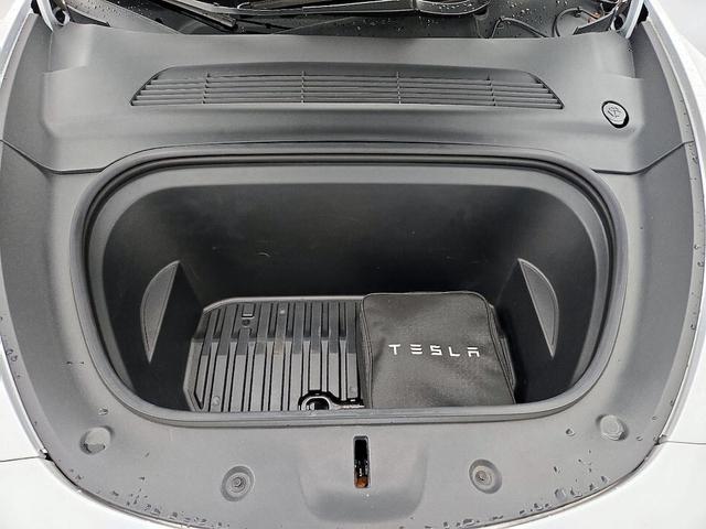 Photo of 2021 Pearl Tesla Model Y