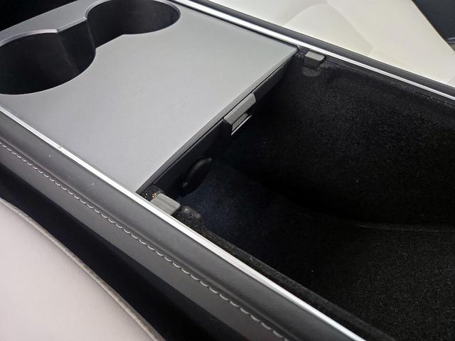 Photo of 2025 Gray Tesla Model Y