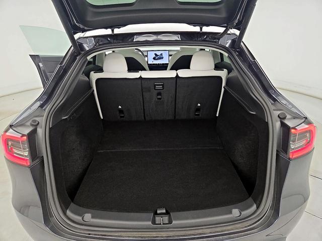 Photo of 2025 Gray Tesla Model Y
