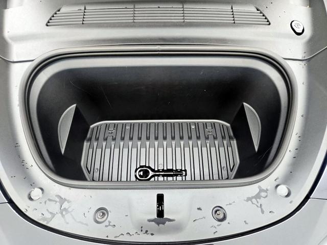 Photo of 2025 Gray Tesla Model Y