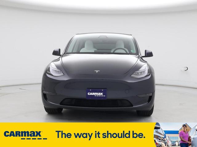 Photo of 2025 Gray Tesla Model Y