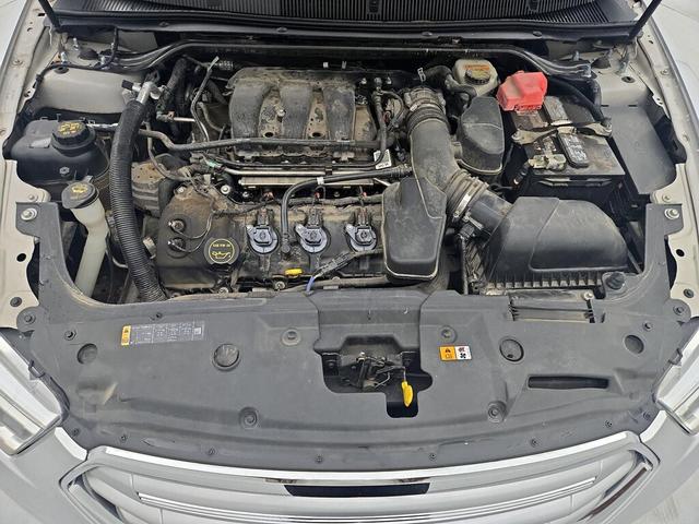 Photo of 2014 Gray Ford Taurus