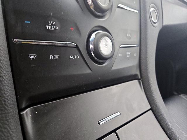 Photo of 2014 Gray Ford Taurus