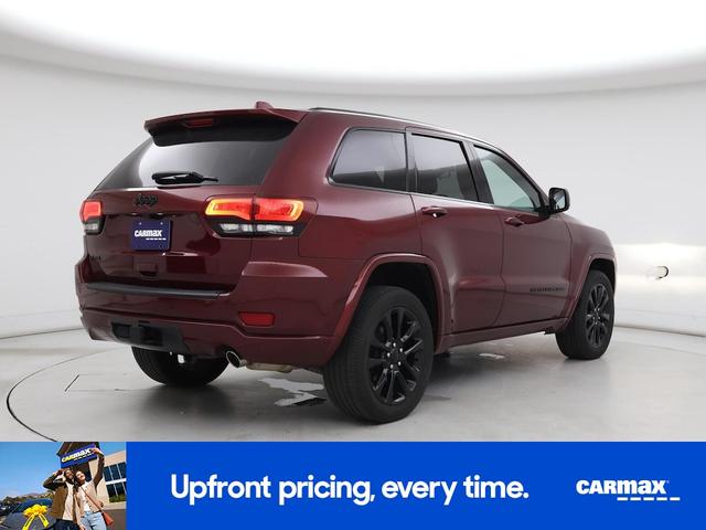 Photo of 2021 Burgundy Jeep Grand Cherokee