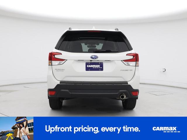 Photo of 2020 White Subaru Forester
