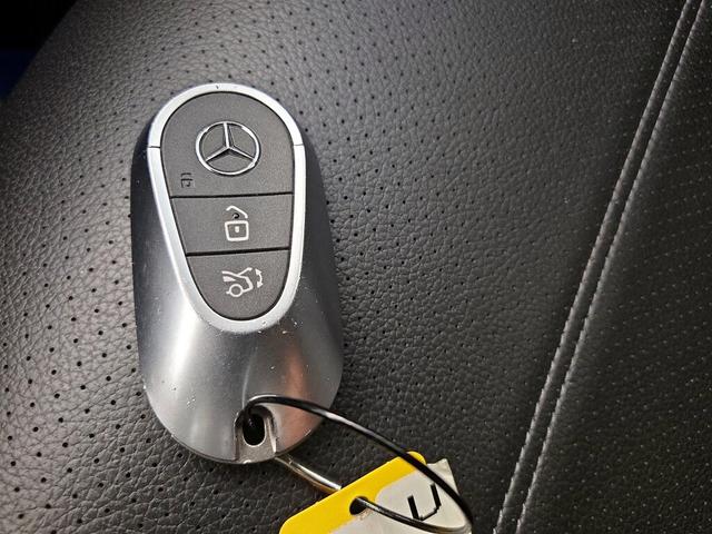 Photo of 2022 Black Mercedes-Benz C-Class