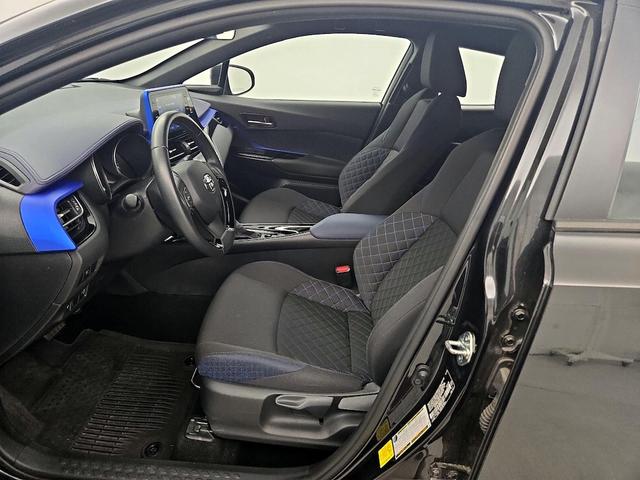 Photo of 2022 Black Toyota C-HR
