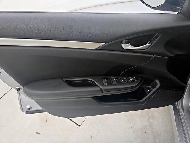 Photo of 2020 Silver Honda Civic