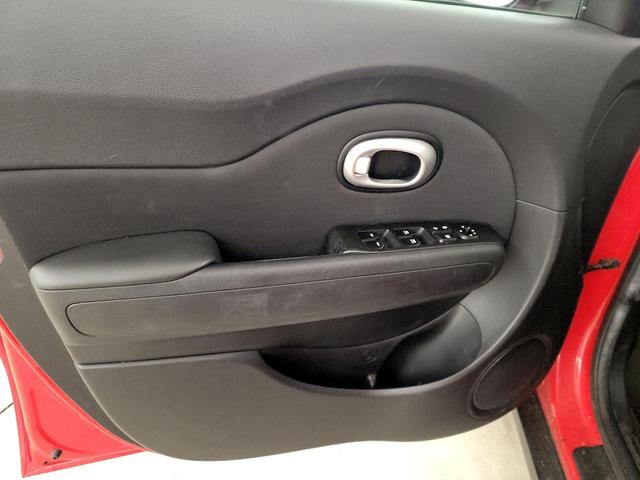 Photo of 2015 Red Kia Soul